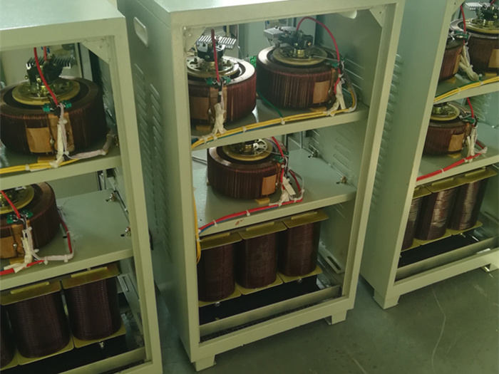 珠海市380V轉200V穩(wěn)壓器10KW